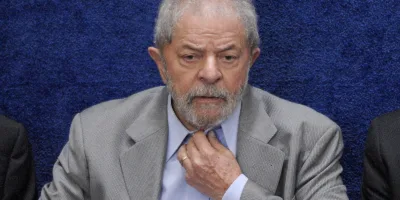 Lula: Petrobras (PETR4) deveria investir em refinarias em vez de pagar dividendos