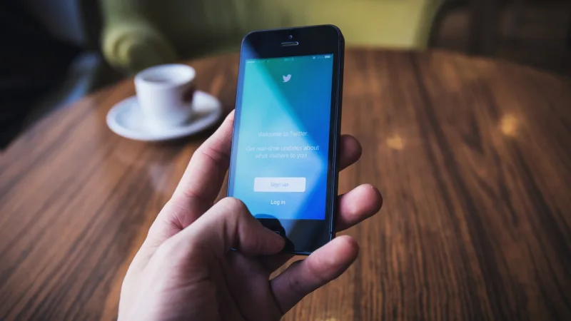 Veja 5 dicas para seguir influenciadores do Twitter sem prejudicar seus investimentos
