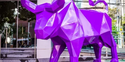Toro, do Santander (SANB11), compra fintechs Mobills e Monetus