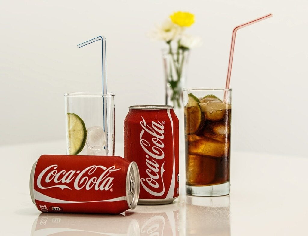 Coca-cola tem forte crescimento anual de lucro e receita no 2º trimestre