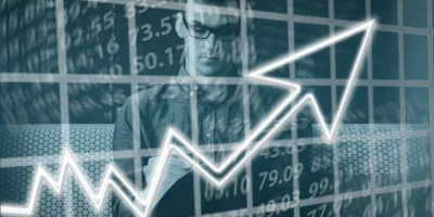 Ibovespa abre em alta após Copom, puxado por Banco Inter (BIDI11) e Itaú (ITUB4)