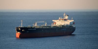 Ataque contra navio petroleiro israelense deixa dois mortos na costa de Omã
