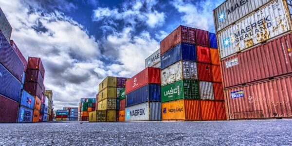 Balança comercial brasileira tem superávit de US$ 68,3 bi em 2025, 3º maior da série histórica