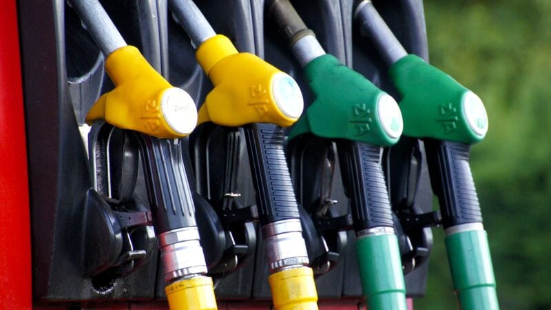 Diesel fica mais caro que gasolina pela primeira vez desde 2004