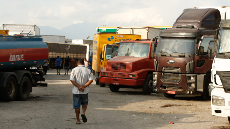 Protestos de caminhoneiros: ministro do STF determina o desbloqueio de rodovias