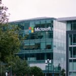 Microsoft (MSFT34) anuncia investimento de US$ 23 bilhões em IA; Índia ganha destaque