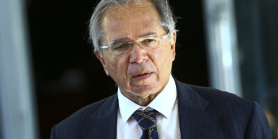 Guedes comemora aprovação da PEC dos Precatórios e rebate críticas sobre “descontrole fiscal”