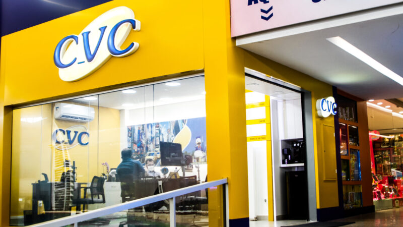 CVC (CVCB3): prejuízo diminui 23% no 1T23, para R$ 128 milhões