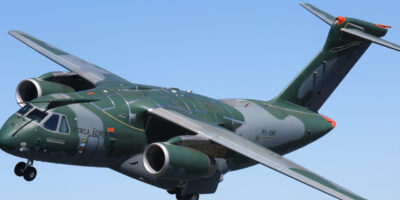 Embraer (EMBR3) e Saab assinam acordo sobre cargueiro militar C-390