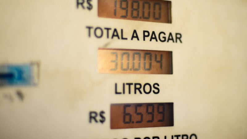 IPCA de outubro acelera 1,25%, impulsionado por preço dos combustíveis