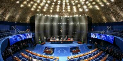 Senado aprova PEC dos Precatórios, que viabiliza o Auxílio Brasil; proposta volta à Câmara