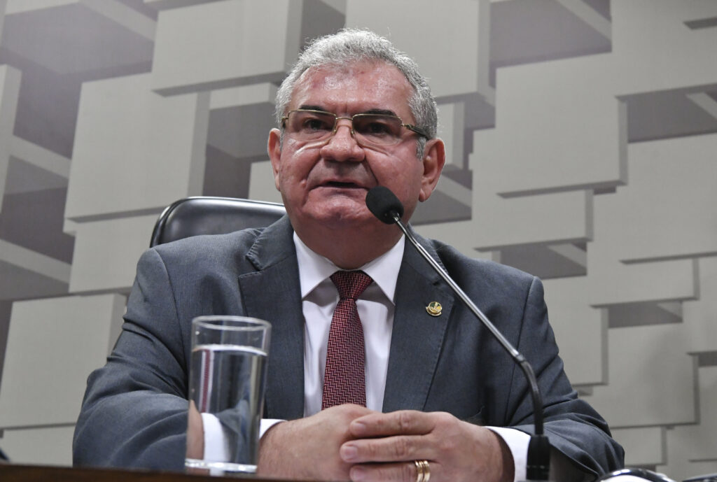 Crítico da Reforma do Imposto de Renda, Senador também foi presidente da CPMI das fake news - Foto: Geraldo Magela/Agência Senado