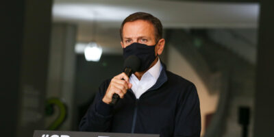 Uso de máscaras em locais abertos será liberado em São Paulo