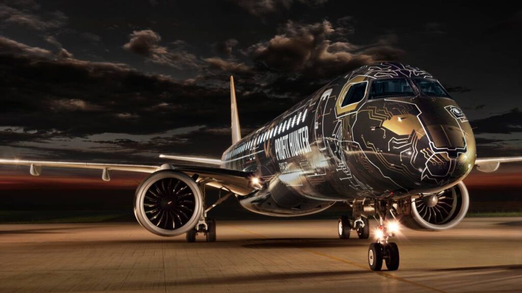 Segundo a companhia, o 'Embraer E195-E2', equipado com motores GTF da Pratt & Whitney, oferece mais de 24%em melhoria de eficiência de combustível e emissões mais baixas de CO2 - Foto: Divulgação/Embraer