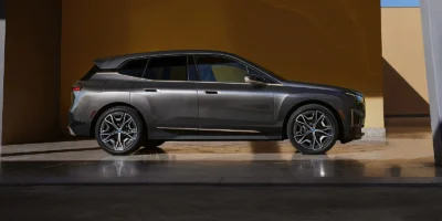 BMW apresenta carro que muda de cor com um toque; veja os vídeos