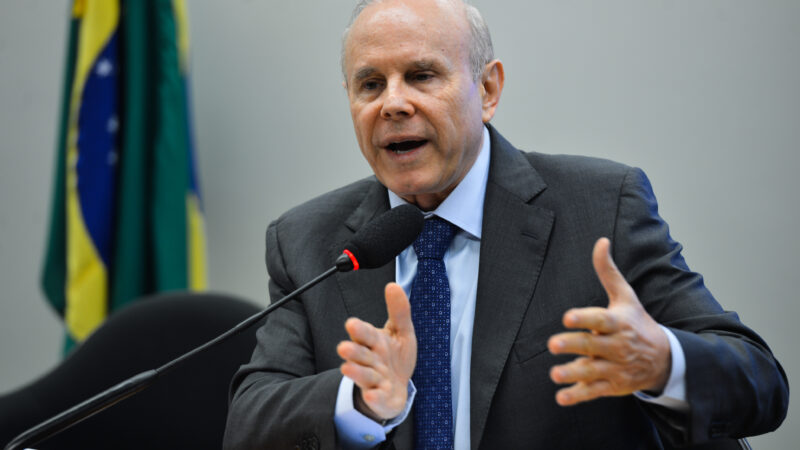 Guido Mantega renuncia à equipe de transição de Lula e acusa adversários