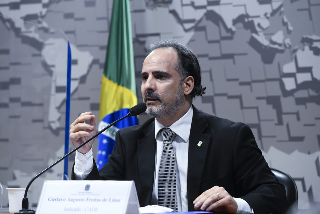 Gustavo Freitas pode desempatar venda da Oi (OIBR3) no Cade. Foto: Marcos Oliveira/Agência Senado