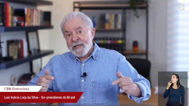 Lula diz que, se eleito, dialogará com centro e direita para formar maioria