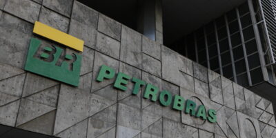 Petrobras (PETR4): Com ruído político, XP recomenda compra ao ver ações ‘ainda mais baratas’