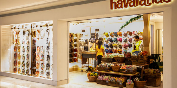 Alpargatas (ALPA4) anuncia novo executivo para presidir a Havaianas no Brasil; veja