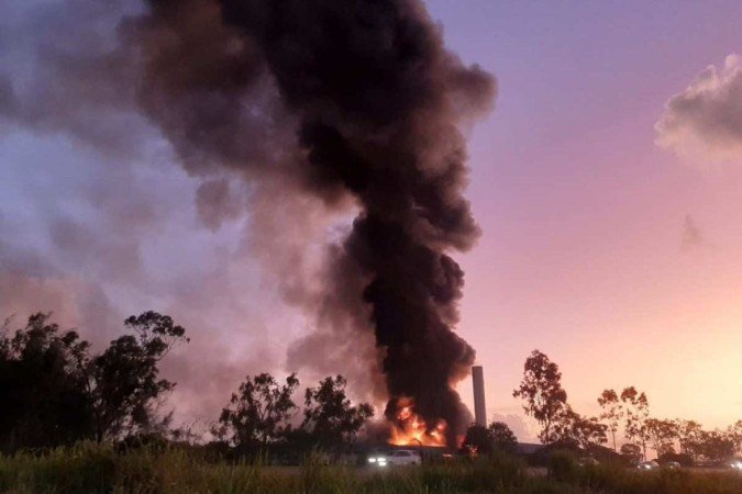 Incêndio em fábrica da Alpargatas.