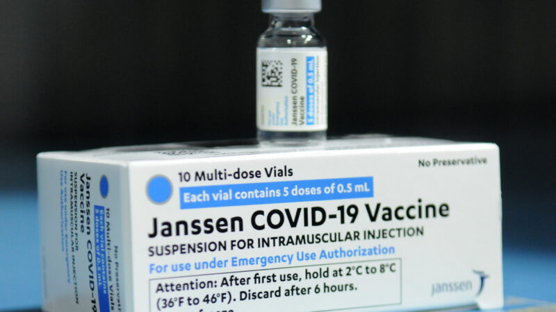 Johnson & Johnson (JNJB34) encerra ‘discretamente’ produção de vacinas da Janssen