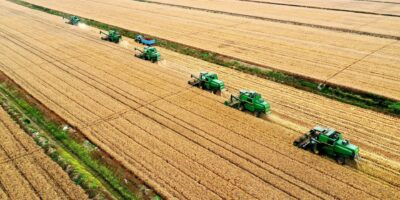 Rússia recomenda que produtores suspendam exportação de fertilizantes