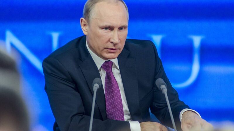 Com Ucrânia e Rússia, bolsas mundiais despencam 5% e petróleo dispara