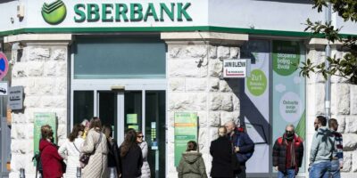 Sberbank, maior banco da Rússia, desvaloriza 95% e anuncia saída de mercados europeus
