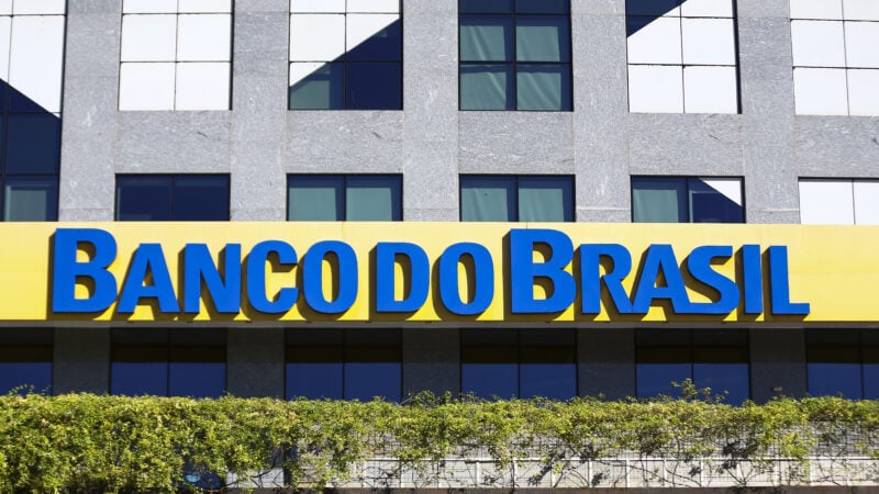 Banco do Brasil (BBAS3), Itaú (ITUB4), Bradesco (BBDC4) e Caixa reúnem 57,8% das operações de crédito do segmento bancário, afirma BC