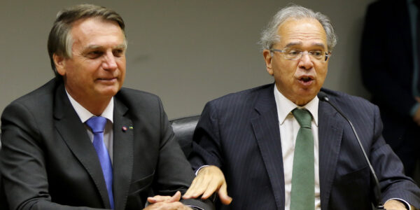 Se reeleito, Bolsonaro vai privatizar Petrobras (PETR4) e acelerar reformas, diz Guedes