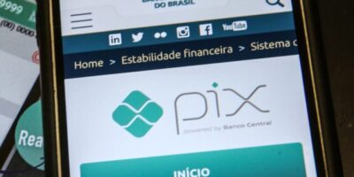 Pix: a partir de 2 de janeiro, o Pix não terá mais limite por transação, anunciou o BC. Foto: Marcello Casal Jr/Agência Brasil