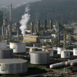 Incêndio atinge refinaria da Petrobras (PETR4) após vazamento de diesel