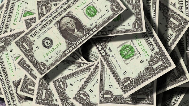 Dólar opera em alta, após divulgação de dados econômicos dos EUA