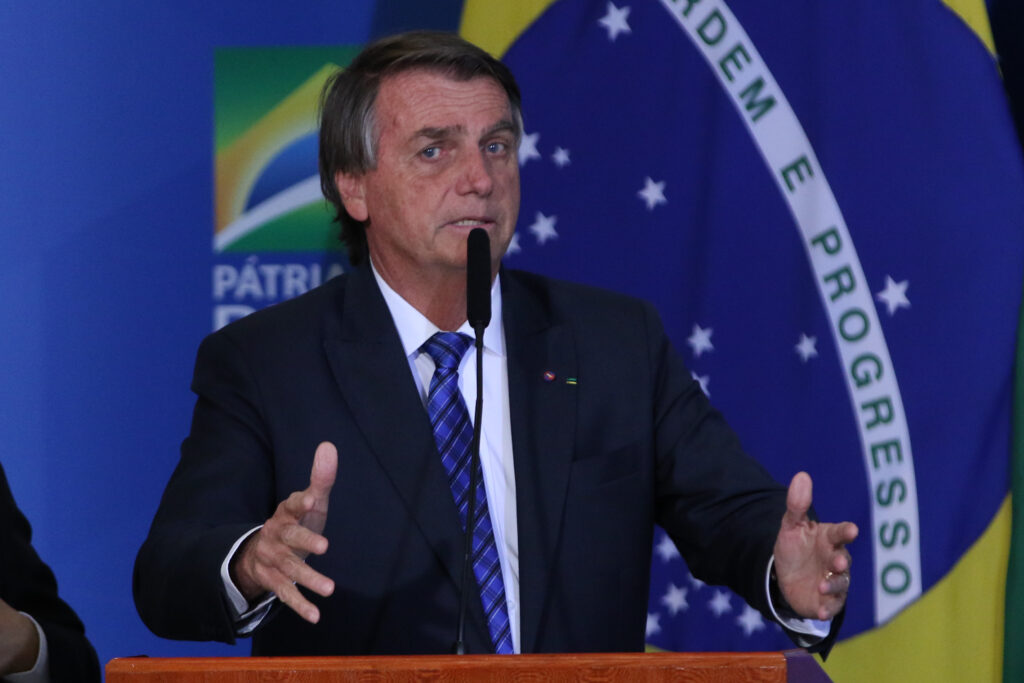 Bolsonaro é condenado no TSE