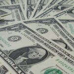 Dólar vai continuar em baixa? Goldman Sachs aponta queda para R$ 5,10; entenda