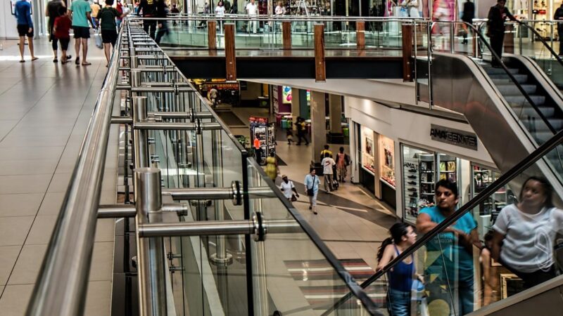 Fundos imobiliários aceleram onda de consolidação de shoppings - Estadão