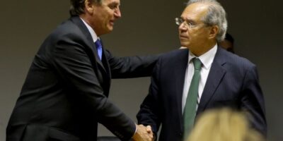 Bolsonaro não responde se Guedes ficaria na Economia em 2º mandato