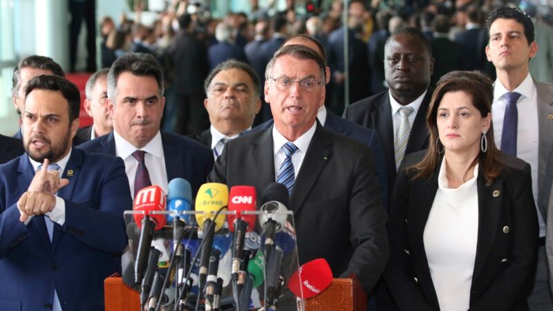 PL e Bolsonaro acionam TSE para tentar invalidar votos de parte das urnas