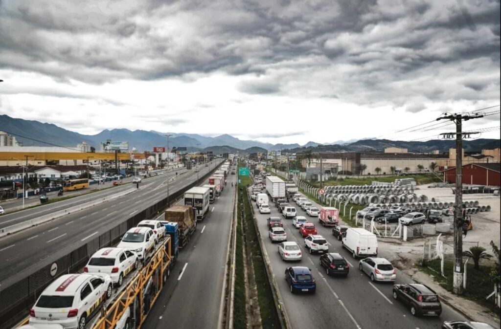 Rodovias de 15 estados têm pelo menos 150 pontos de interdições e bloqueios, segundo PRF