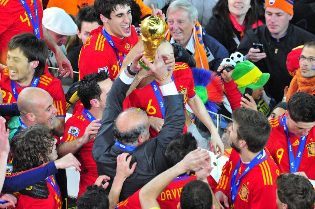 A última (e única) vez que a seleção da Espanha ganhou uma Copa do Mundo foi em 2010, após ganhar da Holando por 1 a 0 na África do Sul - Foto: Wikimedia Commons