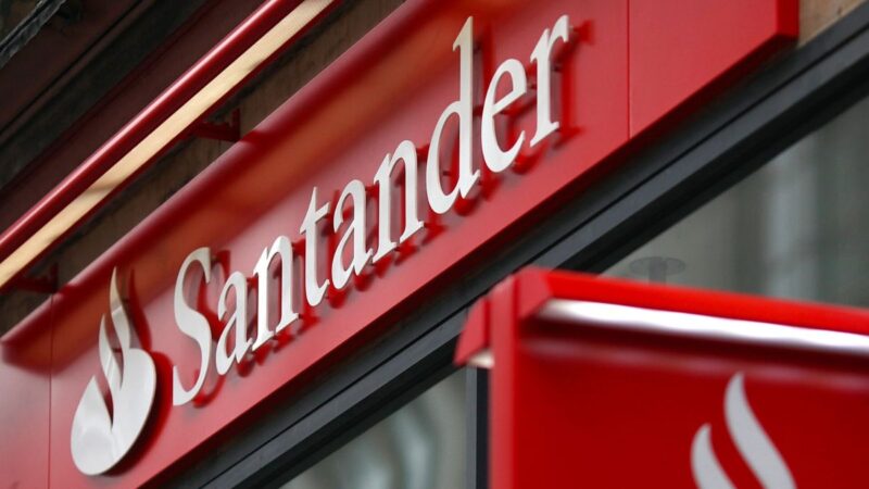 Santander (SANB11) abre a carteira e distribuirá R$ 1,27 bi em juros sobre capital próprio; veja o valor por ação