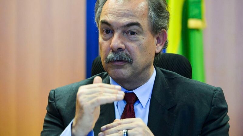 Mercadante pode indicar ex-ministros Barbosa e Campello ao BNDES