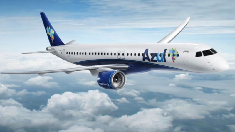 Azul (AZUL4) receberá 13 novas aeronaves 195-E2 da Embraer (EMBR3) em 2024, com investimento de R$ 3 bi