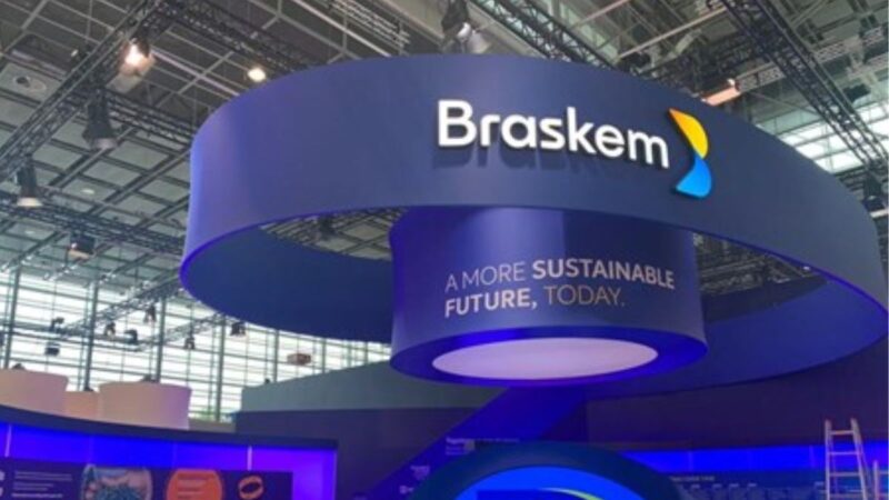Ações da Braskem (BRKM5) fecham em queda no Ibovespa hoje; Justiça bloqueia R$ 1,1 bi da empresa