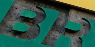 Equipe propõe revisão de plano da Petrobras (PETR4) e expansão de refino