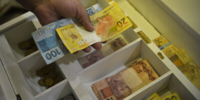 Salário mínimo deve incrementar R$ 69,9 bilhões na economia em 2024, diz Dieese