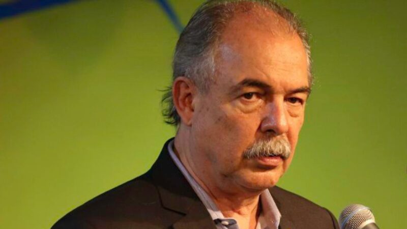 Petrobras (PETR4): Aloizio Mercadante vira nome forte para liderar estatal, diz colunista