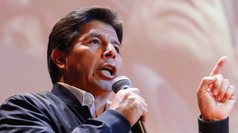 Congresso aprova impeachment do presidente peruano e vice assume; Castillo é preso