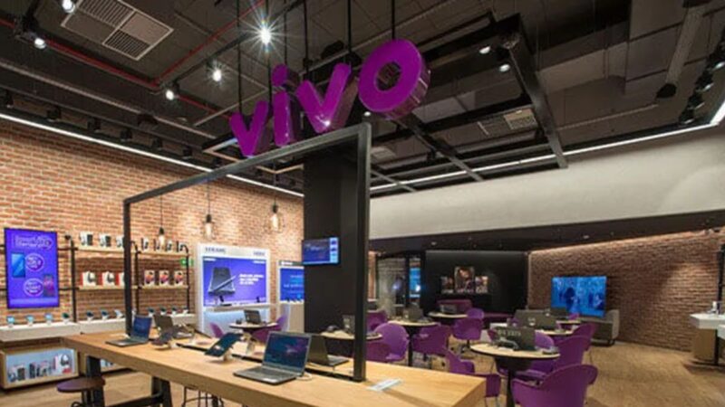 Vivo (VIVT3) apresenta queda de sinal e usuários reclamam; empresa identifica problema técnico
